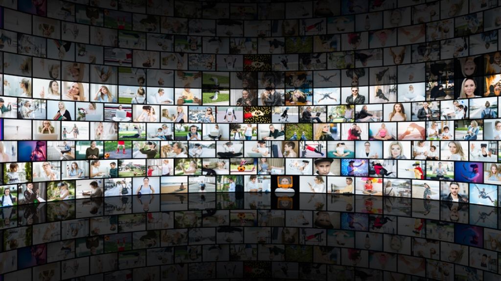 immersive video wall architecture